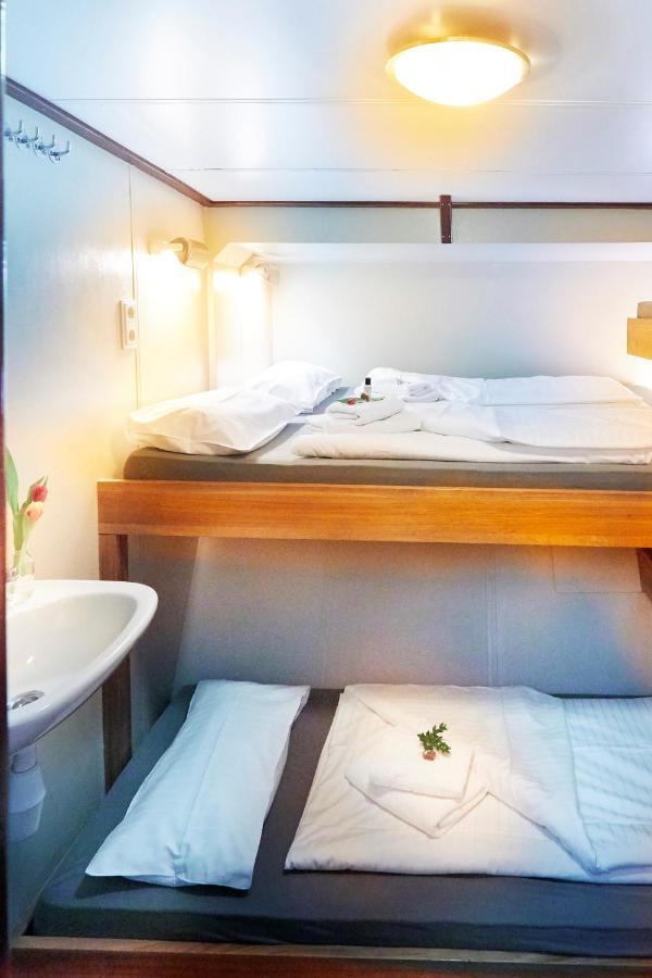 ホテル Segelschiff Loth Lorien ハンブルク エクステリア 写真