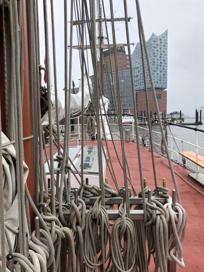 ホテル Segelschiff Loth Lorien ハンブルク エクステリア 写真