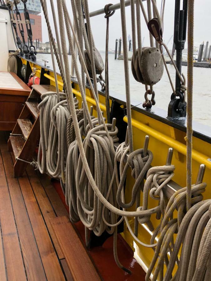 ホテル Segelschiff Loth Lorien ハンブルク エクステリア 写真