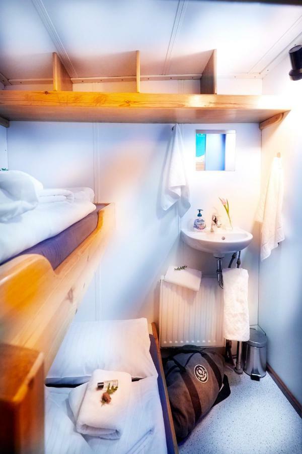 ホテル Segelschiff Loth Lorien ハンブルク エクステリア 写真
